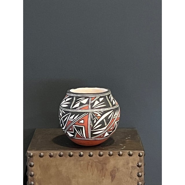 Late 20th Century Acoma Pueblo Polychrome Pottery Seed Jar by C. Estevan - New Mexico - 5"x5" For Sale - Image 9 of 10