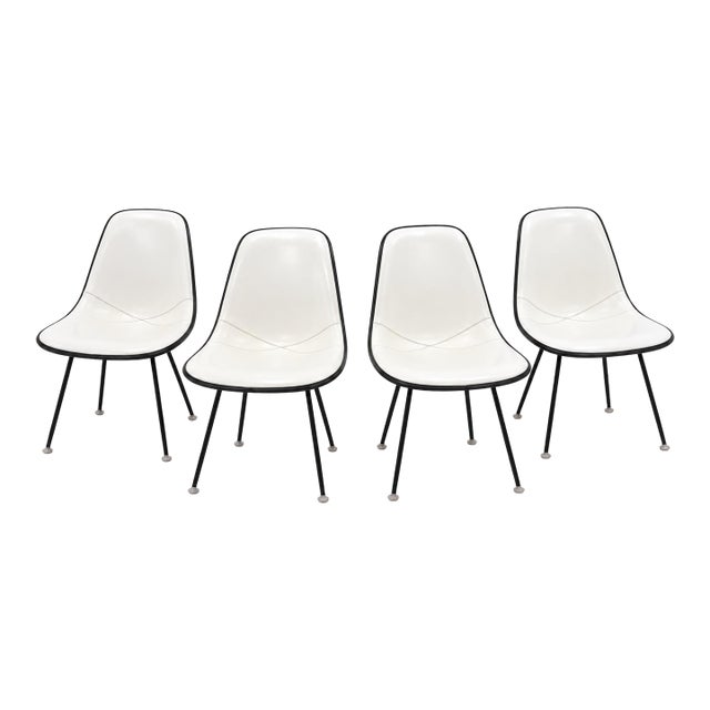 Set of 4 Mid Century Eames for Herman Miller Molded Shell Chairs For Sale