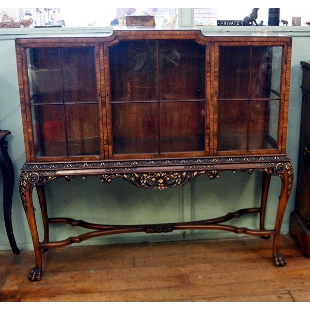Antique Queen Anne Edwardian Display Cabinet in Walnut, 1910 For Sale - Image 9 of 9