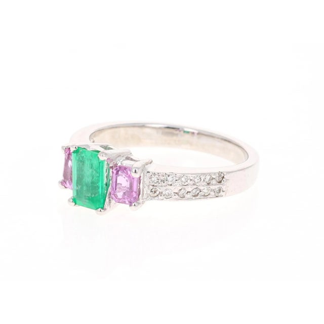 Contemporary 1.54 Carat Emerald Pink Sapphire Diamond White Gold Three-Stone Ring, Size 7 For Sale - Image 3 of 5