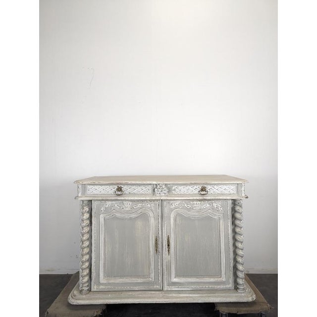 Louis XIII Buffet with Twisted Columns in Grey Oak, in Very Good conditions.
