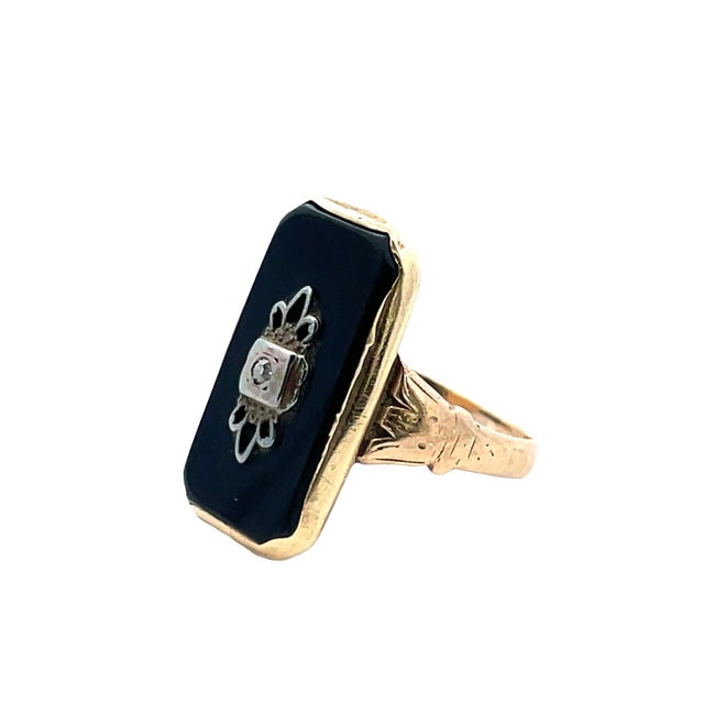 Modern Vintage Solid Yellow Gold Onyx & Natural Diamond Ring, Size 6.5 For Sale - Image 3 of 8