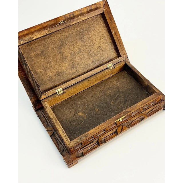 1970s Vintage Mexican Folk Art Carved Wooden Box With Orion Decorative Tiles For Sale In Atlanta - Image 6 of 9