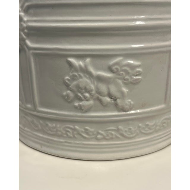 Rare! Vintage White Ceramic Foo Dog Decorated Lidded Jar Made in Italy 7.5" For Sale - Image 4 of 11