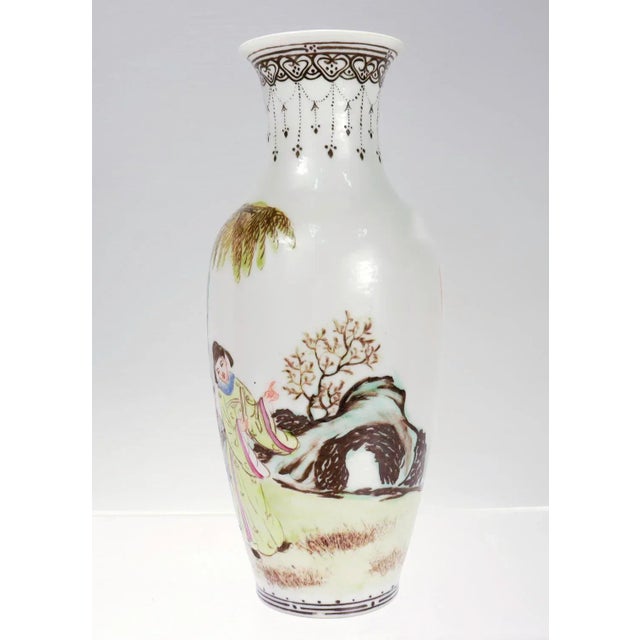 Chinese Vintage Chinese Export Eggshell Porcelain Vase For Sale - Image 3 of 12