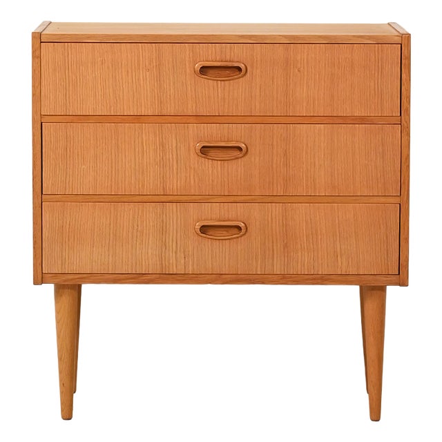Small Scandinavian Oak Chest of Drawers, 1960s For Sale