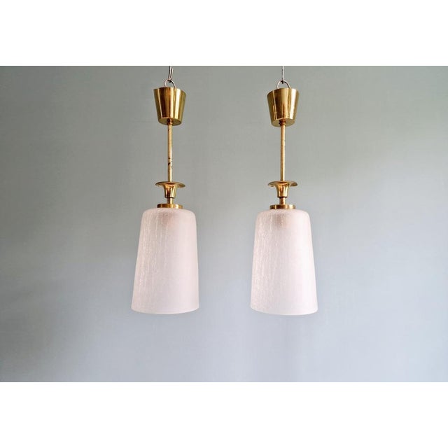 Mid-Century Pendant Lights in Brass and Clear Crackled Glass, 1950s, Set of 2 For Sale - Image 16 of 16
