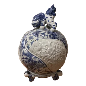 Vintage Asian Oriental Blue & White Ceramic Pottery Ball With Foo Dog Top on Stand