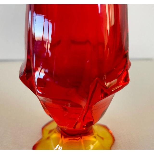 Vintage Mid Century Amberina Viking Swung Glass 6 Petal Pedestal Vase For Sale In Denver - Image 6 of 7