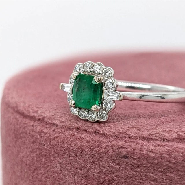 Modern Zambian Emerald With Earth Mined Diamonds in Solid 14k White Gold Asscher 5mm For Sale - Image 3 of 9