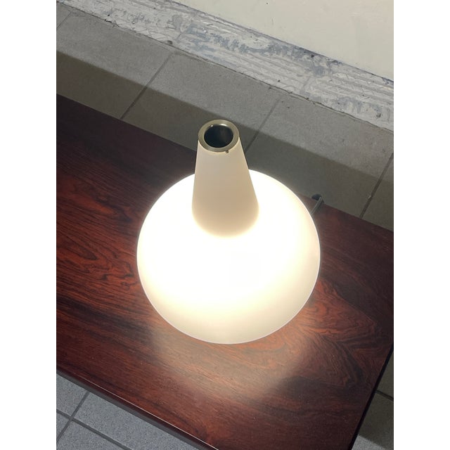 Opaline Glass Model 1837/1 Vase Lamp by Max Ingrand for Fontana Arte, 1950s For Sale - Image 10 of 16
