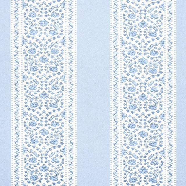 Sample - Schumacher x Mark D. Sikes Jasmine Indoor/Outdoor Fabric in Indigo For Sale