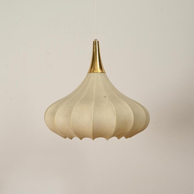 Metal Large Mid-Century Beige Flower Cocoon Pendant by Achille Castiglioni for Hille, Italy, 1960s For Sale - Image 7 of 14