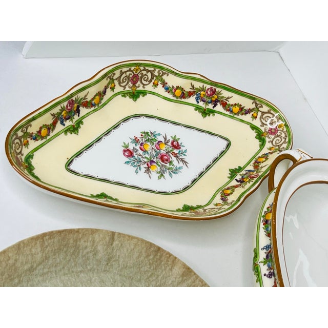 1920s C.1927 Marshall Field and Co. Stratford Minton Dinnerware Set of 82 Pieces For Sale - Image 5 of 11