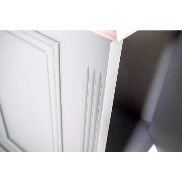 This TV Cabinet is made of solid wood and has 5 doors. We recovered this used piece of furniture, of excellent...