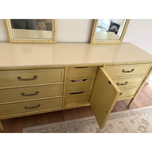 Chinoiserie Midcentury Henry Link Bali Hai Hollywood Regency Dresser & Two Mirrors For Sale - Image 3 of 12