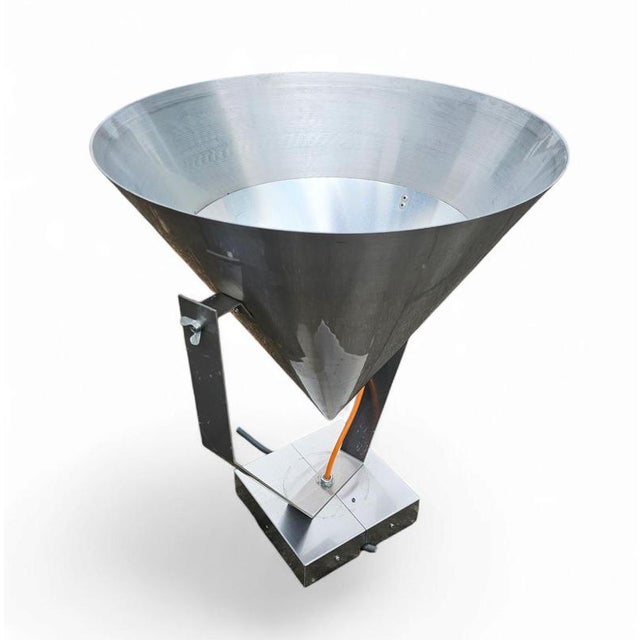 Large Modern Industrial Conical Aluminum Lamps, Set of 2 For Sale - Image 4 of 18