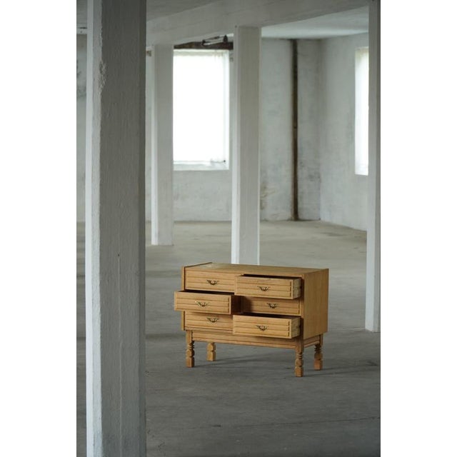 Mid-Century Modern Danish Chest of Drawers in Oak, 1950s For Sale - Image 6 of 15