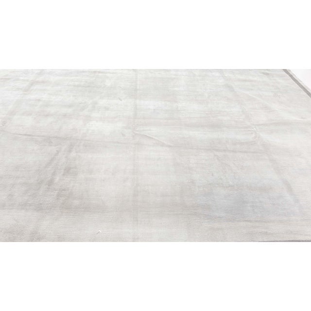 Modern Cloud Blue Silk Rug with Metal Chain Border by Doris Leslie Blau For Sale - Image 4 of 10