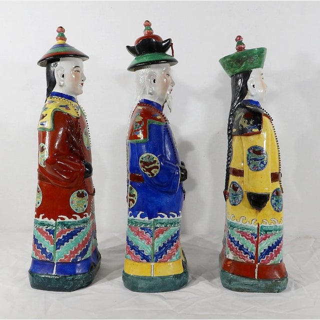 1980s Mandarin Dignitary Statues in Earthenware, China, 1980s, Set of 3 For Sale - Image 5 of 18