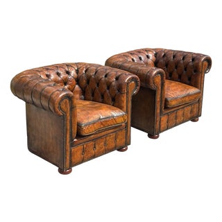 19th Century Leather Chesterfield Club Armchairs, 1880s, Set of 2 For Sale