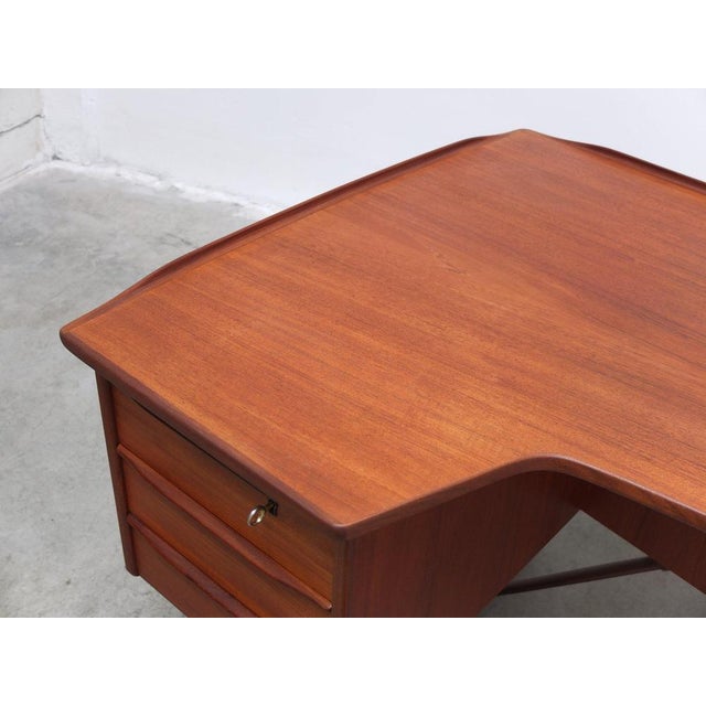 Freestanding Boomerang Desk in Teak by Peter Løvig Nielsen, 1968 For Sale - Image 8 of 18