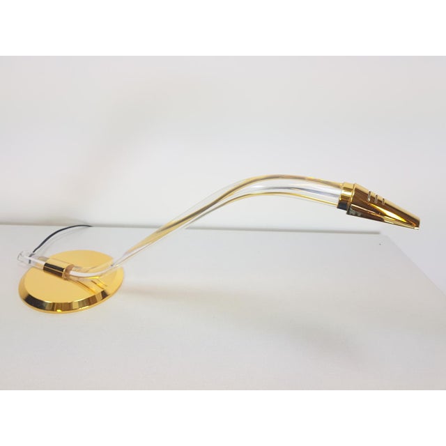 Vintage Cobra Desk Lamp in Brass and Acrylic from Grupo Mci, 1970 For Sale - Image 6 of 14