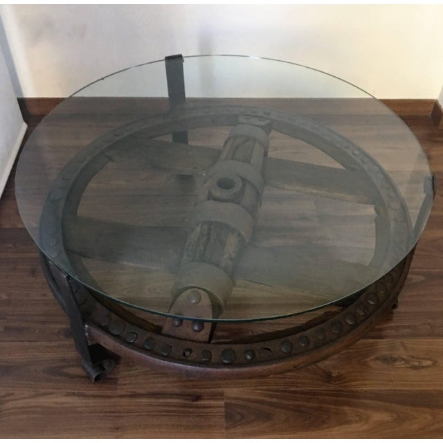 Glass top wooden wagon white wheel accent table. Restored. Indoor & Outdoor Height to the wheel: 12in.