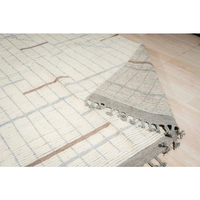 Contemporary 9x13 Ivory Hand-Knotted Wool Laddered Line Motif Tribal Modern Carpet Rug For Sale - Image 3 of 7