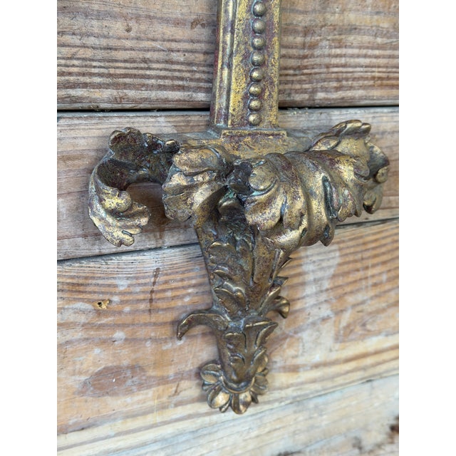 Hollywood Regency Pair Regency Vintage Gilt Acanthus Leaf Wall Brackets / Plate or Picture Mounts For Sale - Image 3 of 12