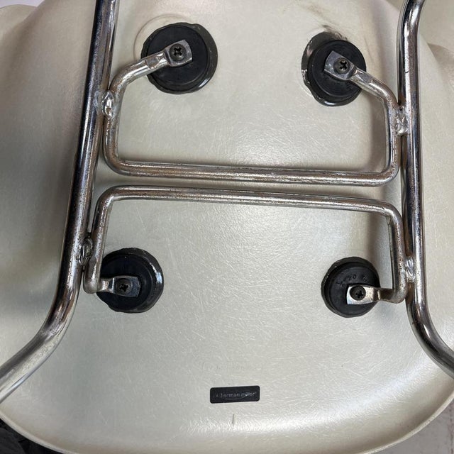 Vintage DSS Side Chairs in Parchment from Eames Herman Miller, 1960s For Sale - Image 4 of 8