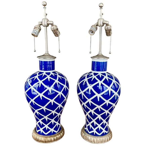 Blue Pair of Bunny Williams Home Blue Chicken Feather Ceramic Table Lamps For Sale - Image 8 of 12