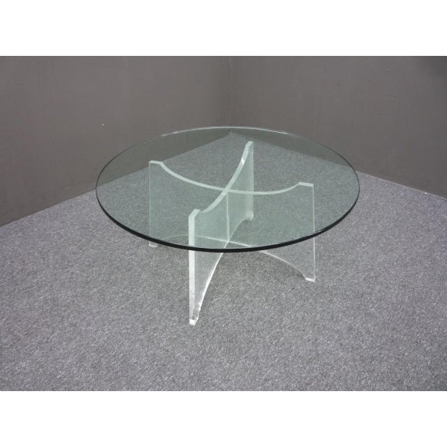 Glass Space Age Acrylic & Glass Coffee Table, 1960s For Sale - Image 7 of 7
