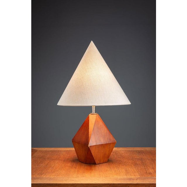 Art Deco French Table Lamp, 1940s, in Very Good conditions. Designed 1920 to 1949 I have official proof of authenticity...
