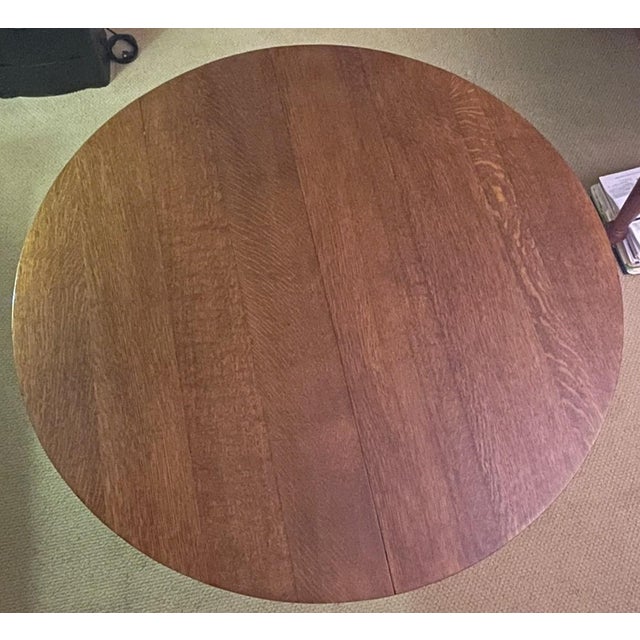 Beautiful Antique Tiger Oak Round Table with Pedestal Base. All 4 legs have casters. Early 20th c. Arts and Crafts Style....