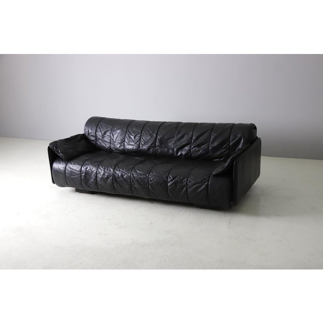 DS-69 Sofa from De Sede, 1970, in Very Good conditions. Designed 1970 to 1979 I have official proof of authenticity such...