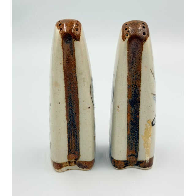 Folk Art 1950s Folk-Art Ken Edwards Palomar Tonala Pottery Hand Painted Salt and Pepper Shakers For Sale - Image 3 of 8