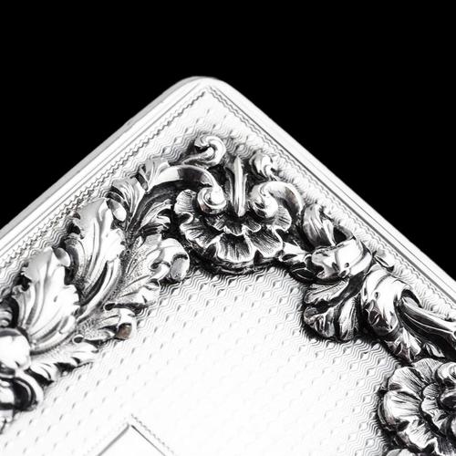 Large Antique Silver Snuff Box with Cast Acanthus Border by Edward Edwards, London, United Kingdom, 1838 For Sale - Image 3 of 18