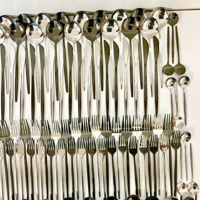 Late 20th Century Vintage Contemporary Modern Silver & Black Tone Flatware - 144 Piece Set, 24 Place Settings For Sale - Image 5 of 18