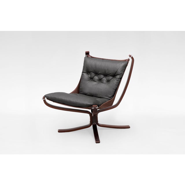 Iconic set of Falcon Lounge Chair and Ottoman by Sigurd Resell for Vatne Møbler, crafted in Norway during the 1970s. A...