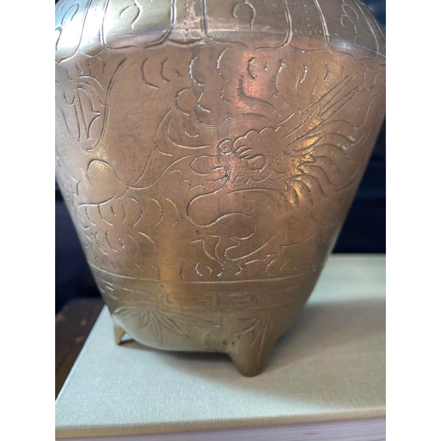 Early 20th Century Foo Dog Etched Vases - a Pair For Sale - Image 4 of 13