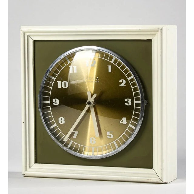 Watch with Green and Vintage White. Vigil Watch Clock Without Battery 1970. Measures 24 x 6 x H 24. Stile 1970. Vintage....
