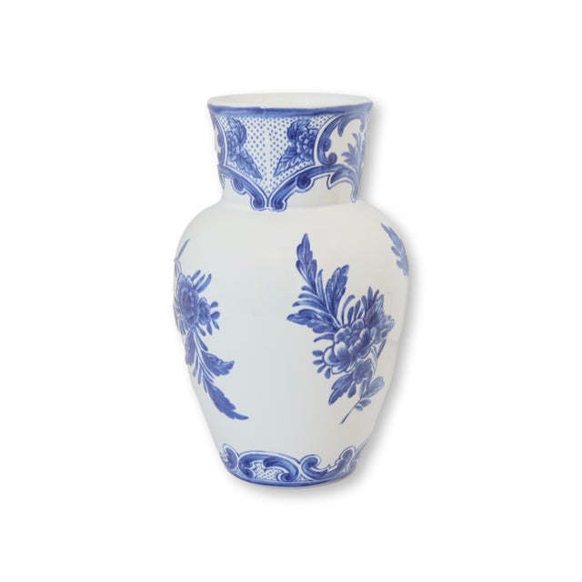 Traditional Tiffany & Co. Blue & White Delft Vase For Sale - Image 3 of 5