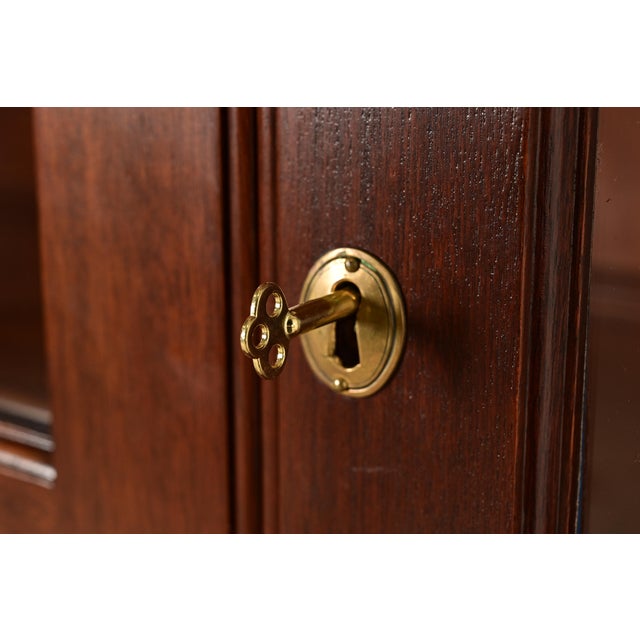 Kittinger Georgian Carved Mahogany Breakfront Bookcase Cabinet For Sale - Image 10 of 18