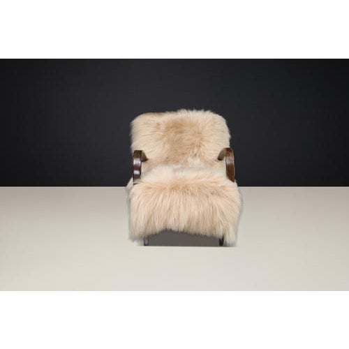 Beige Art Deco Lounge Chair in Icelandic Sheepskin and Bentwood from Jindřich Halabala, 1940s For Sale - Image 8 of 11