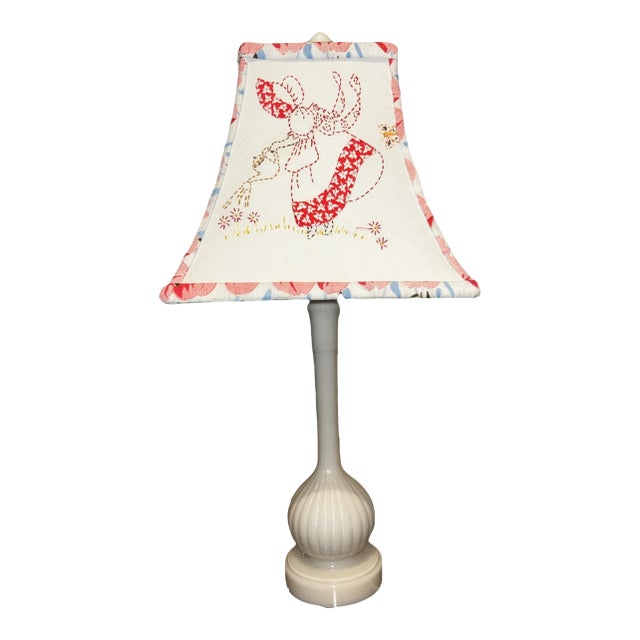 1930's Aladdin Alacite Table Lamp With Custom Shade For Sale