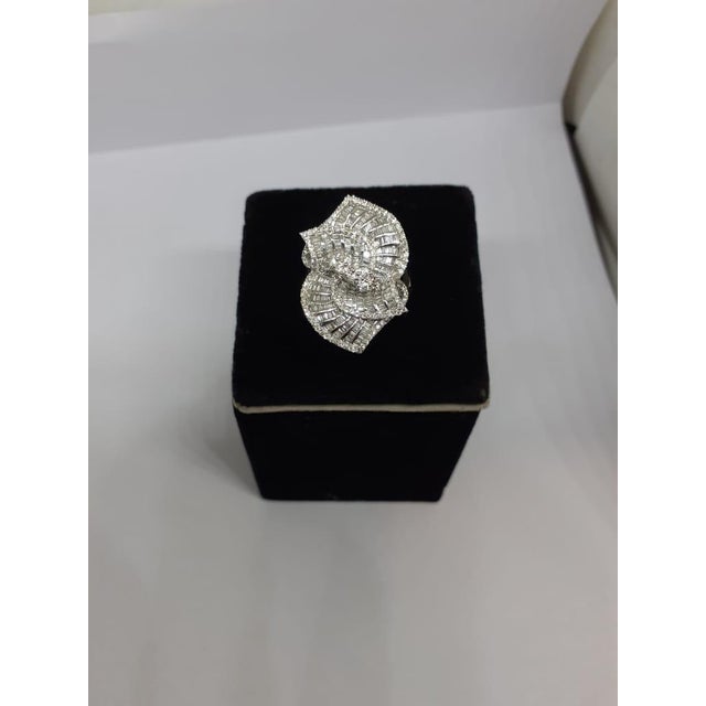Early 21st Century Natural Diamond Ring with 1.65 Carats Diamond in 18k Gold For Sale - Image 5 of 6
