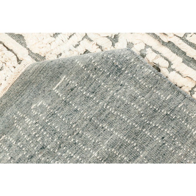 Off-white Contemporary Seafoam High-Low Silk and Wool Rug by Doris Leslie Blau For Sale - Image 8 of 8