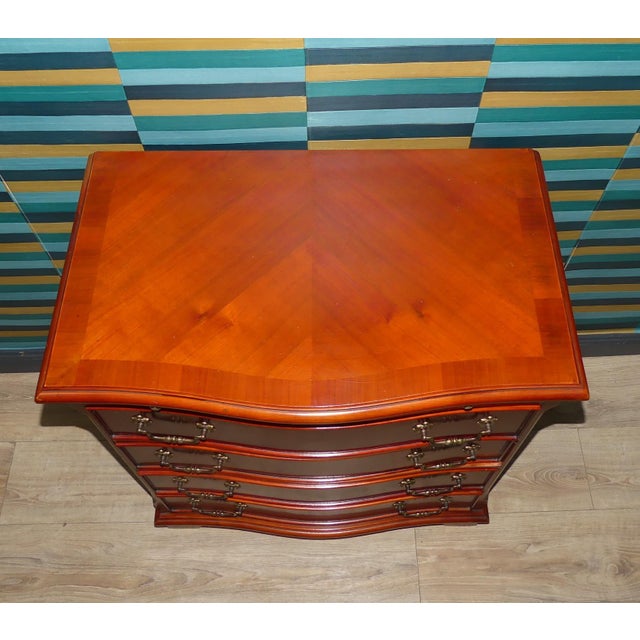 Georgian Chippendale Serpentine Chest of Drawers, 1970s For Sale - Image 6 of 15