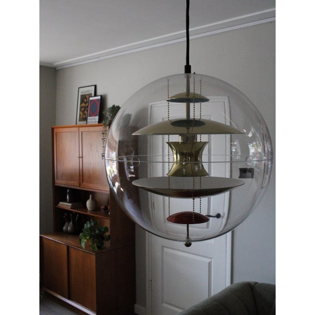 VP Globe Pendant Light in Brass by Verner Panton For Sale - Image 6 of 10